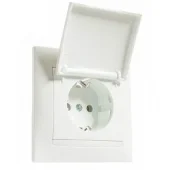 Розетка c крышкой 2P+E 16A белая CANDELA Mutlusan