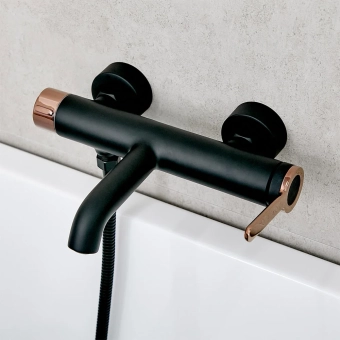 Смеситель для ванны с гарнитурой для душа - MAT│ECO Серия GRAND - однорычажный, черный