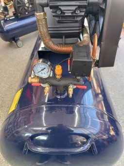 Воздушный компрессор электрический 380V*7.5KW*10HP; 0.9m³/min*12,5MPa (500L); Makute