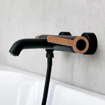 Смеситель для ванны с гарнитурой для душа - MAT│ECO Серия GRAND - однорычажный, черный