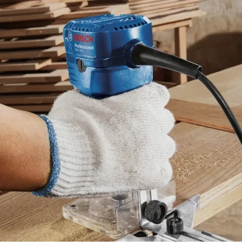 Электрический фрезер Bosch GKF 550 550 Вт 220 - 240 В 33000 об/мин